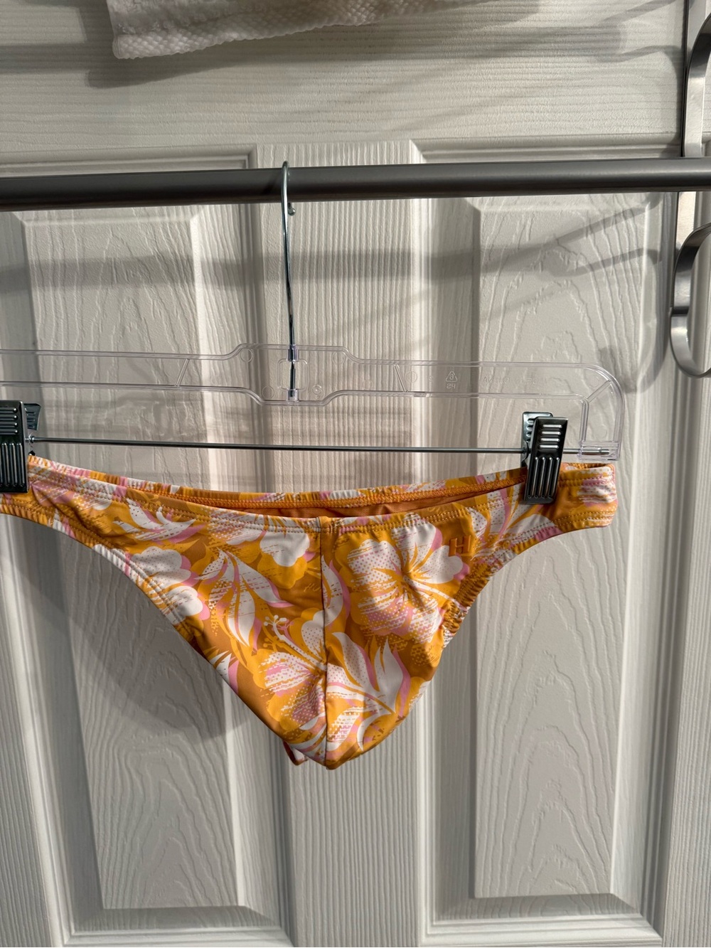 Hunk Menswear hibiscus print swim thong